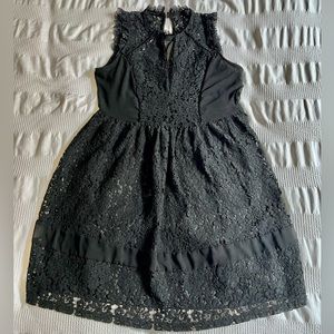 Size large black Dex lace dress